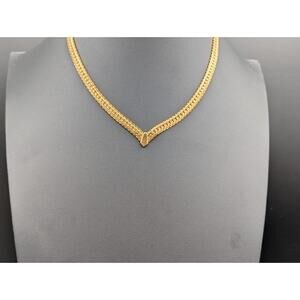 Unsigned Napier V Shaped Gold Tone Flat Herringbone Chain Statement Necklace 16"